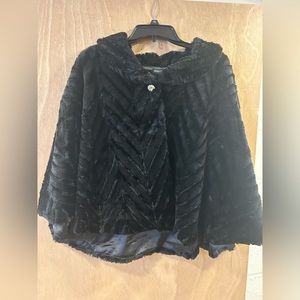 Elegant Faux Fur Dress Cape/Shawl